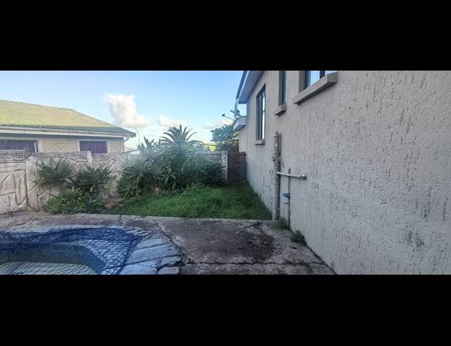 3 BEDROOM HOUSE FOR SALE IN DANA BAY